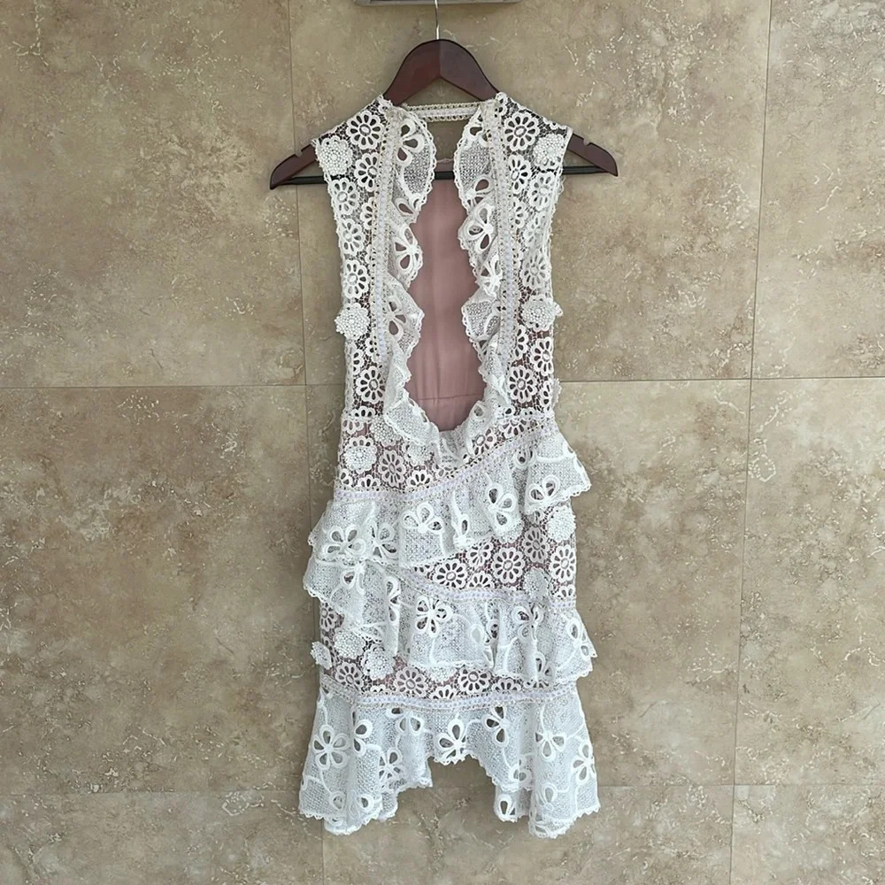 Alexis Dress Mini Size XS Lace Floral Lined Sleeveless Off White Asymm Hem - Picture 3 of 11